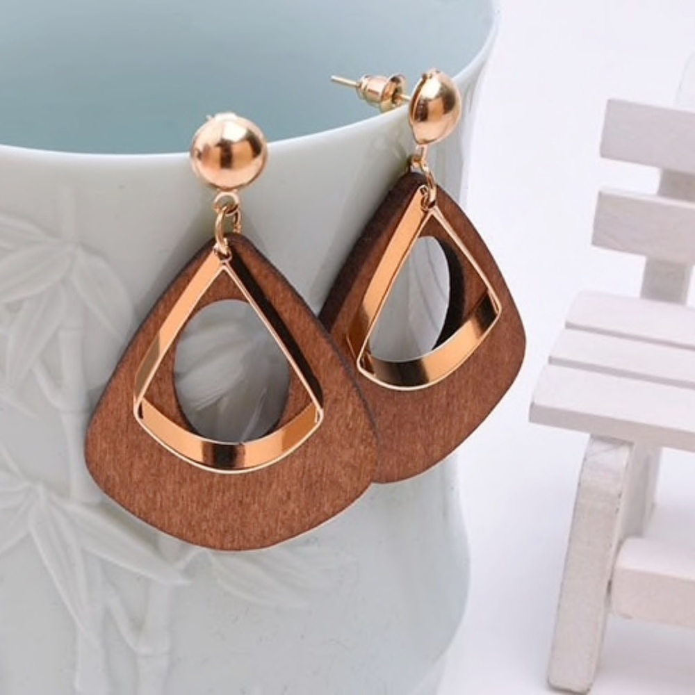 New Ivonne Destination Geometry Earrings Brown